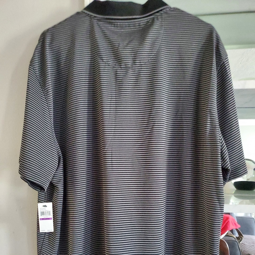 Men's Van Heusen Collared Shirt - Picture 2 of 5